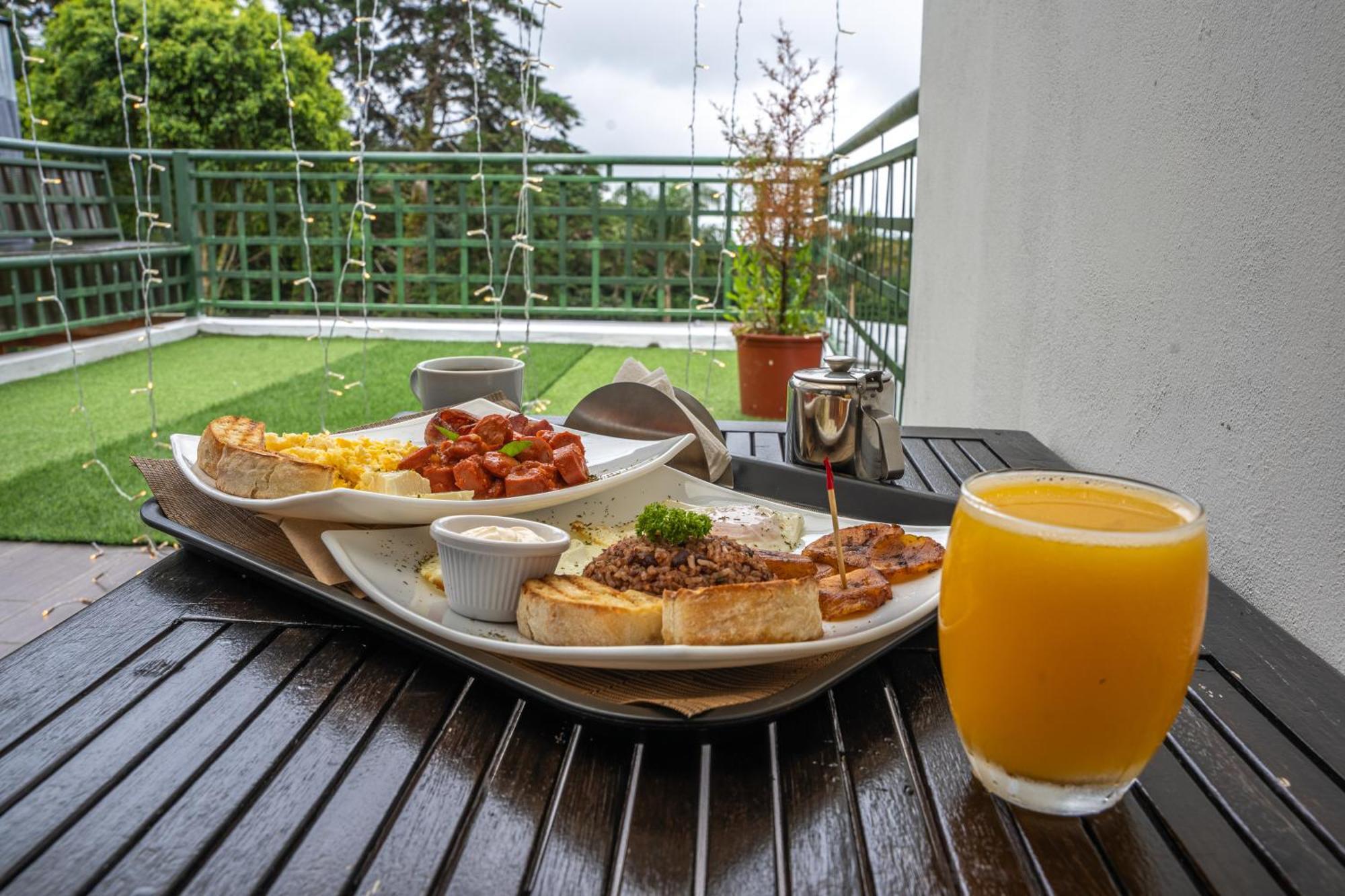 Vistas Del Conde Hotel Ередия Екстериор снимка