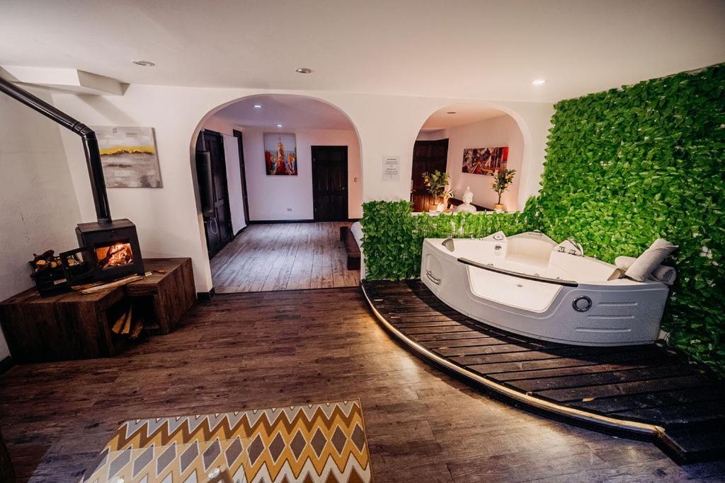 Vistas Del Conde Hotel Ередия Екстериор снимка