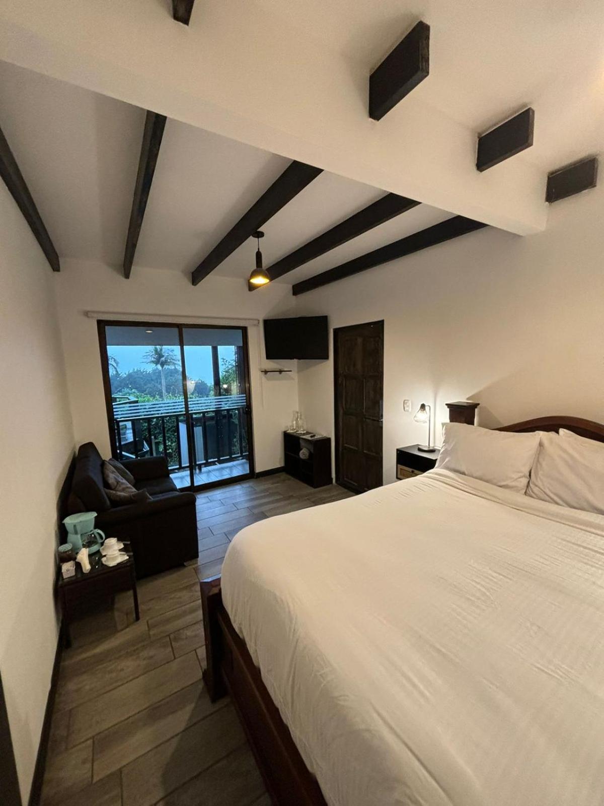 Vistas Del Conde Hotel Ередия Екстериор снимка
