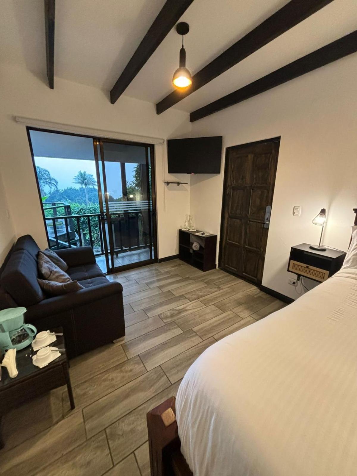 Vistas Del Conde Hotel Ередия Екстериор снимка