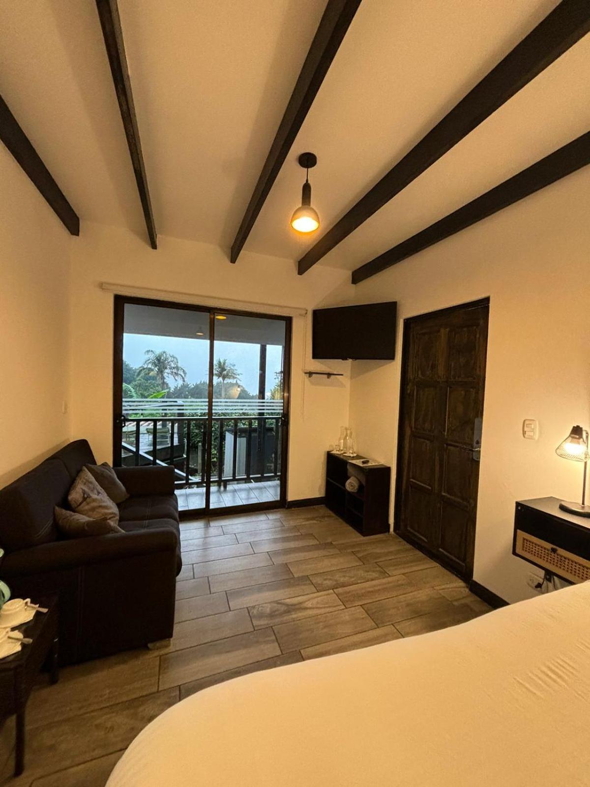 Vistas Del Conde Hotel Ередия Екстериор снимка
