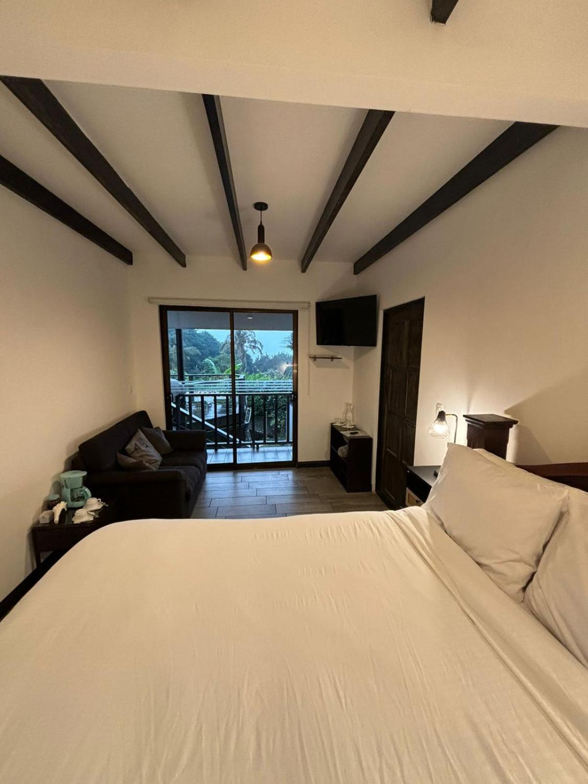 Vistas Del Conde Hotel Ередия Екстериор снимка